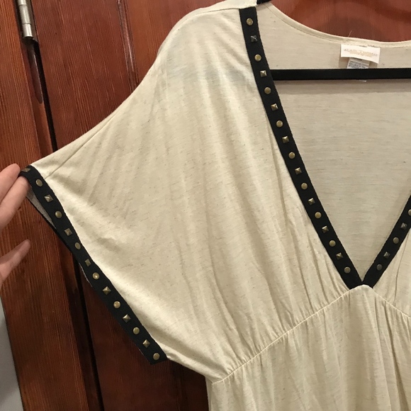 Tan dress with studs - Picture 2 of 5